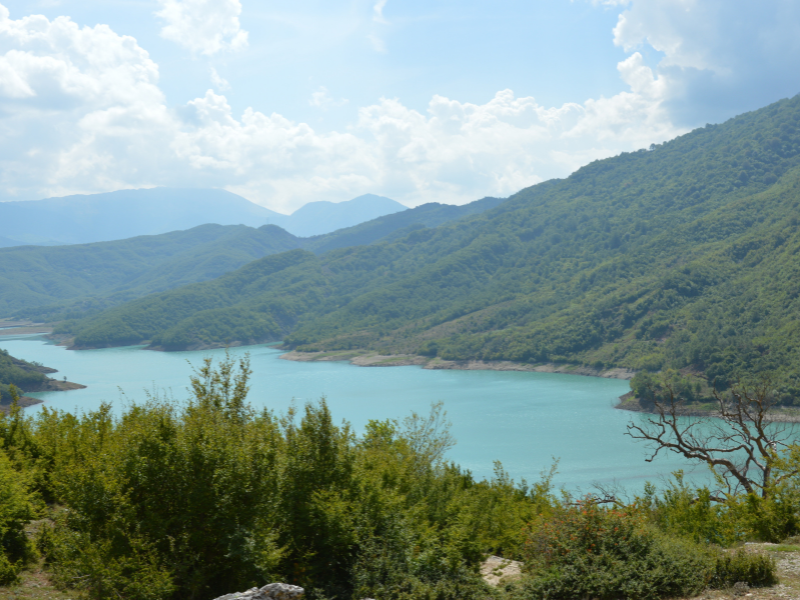 viajar Albania lago